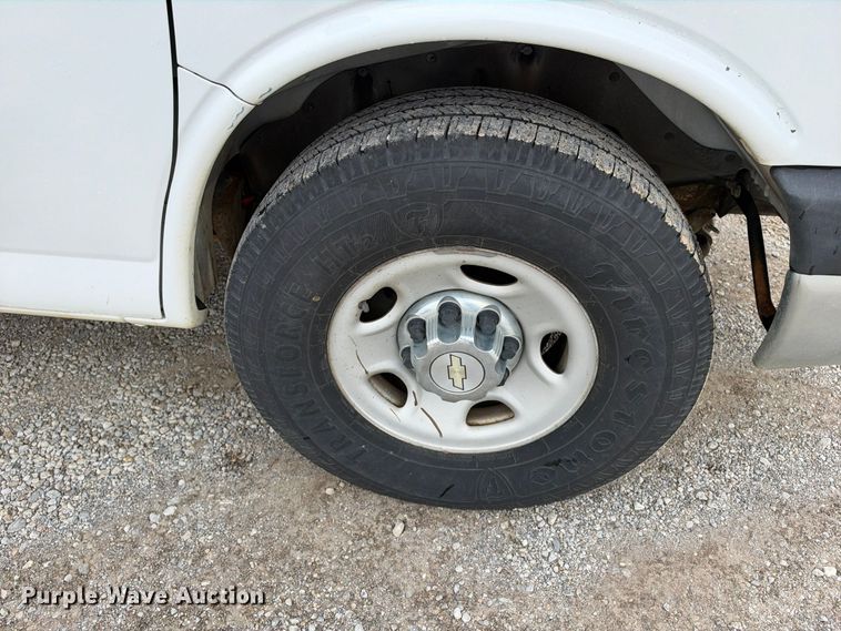 image for item EX1529 2011 Chevrolet Express 2500 van