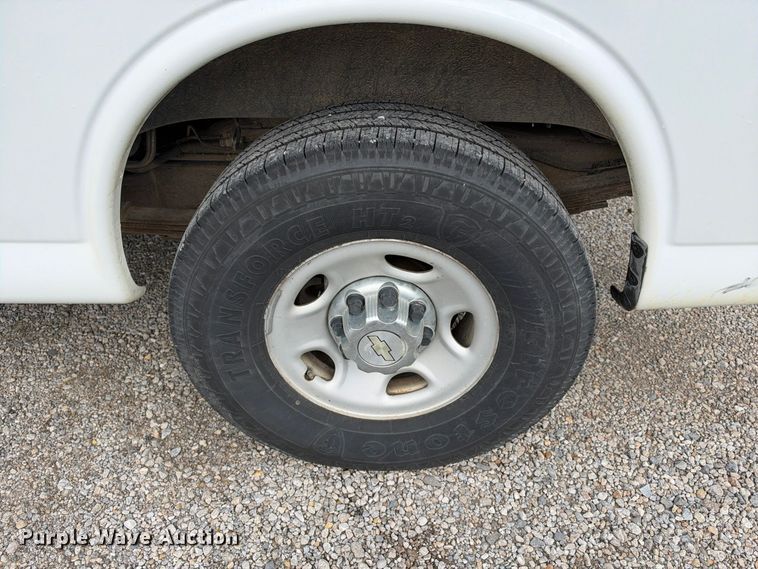 image for item EX1529 2011 Chevrolet Express 2500 van
