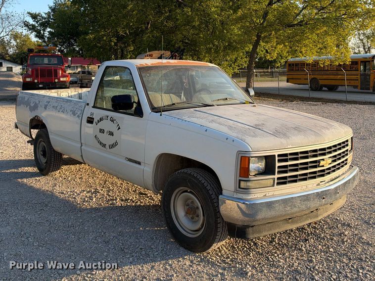 image for item EX2442 1989 Chevrolet C3500 pickup truck