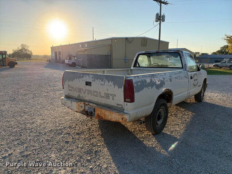image for item EX2442 1989 Chevrolet C3500 pickup truck