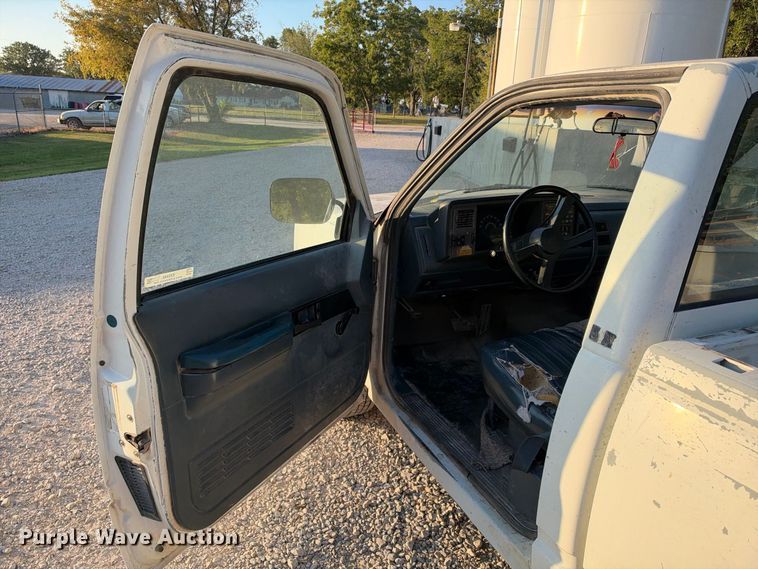 image for item EX2442 1989 Chevrolet C3500 pickup truck