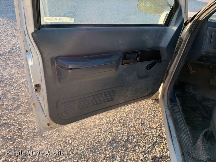 image for item EX2442 1989 Chevrolet C3500 pickup truck