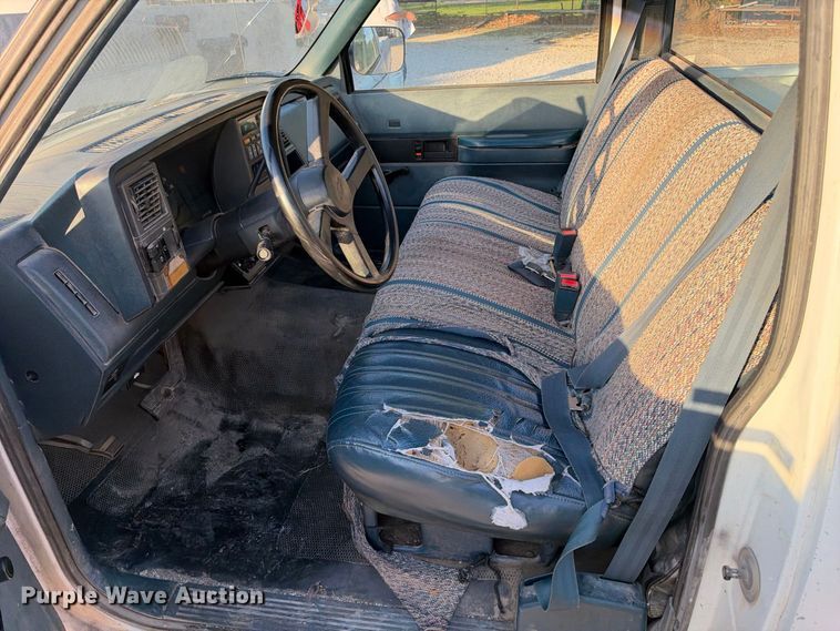 image for item EX2442 1989 Chevrolet C3500 pickup truck