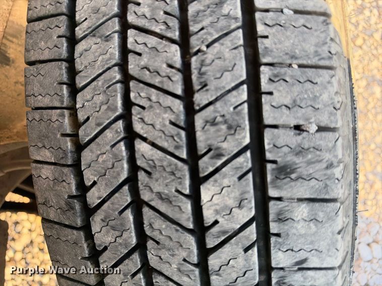 image for item EX2442 1989 Chevrolet C3500 pickup truck
