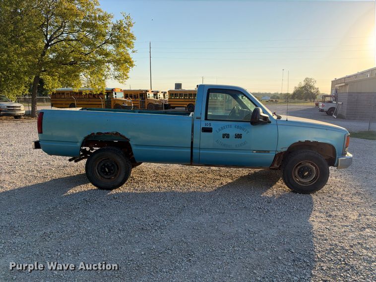 image for item EX2443 1994 Chevrolet C2500 pickup truck