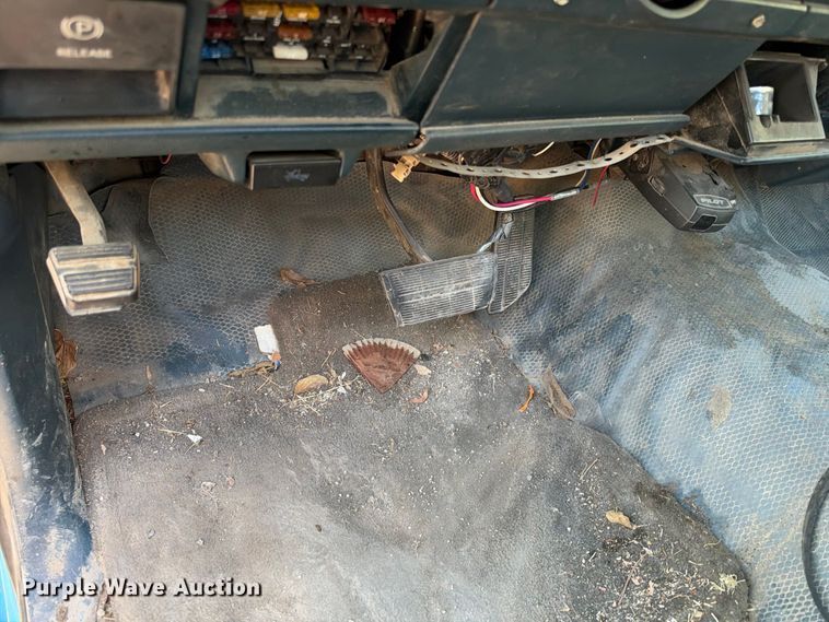 image for item EX2443 1994 Chevrolet C2500 pickup truck