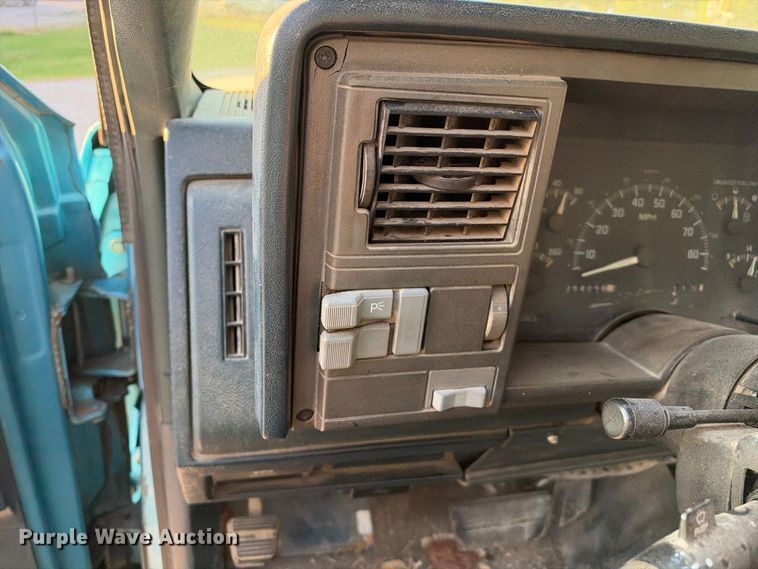image for item EX2443 1994 Chevrolet C2500 pickup truck