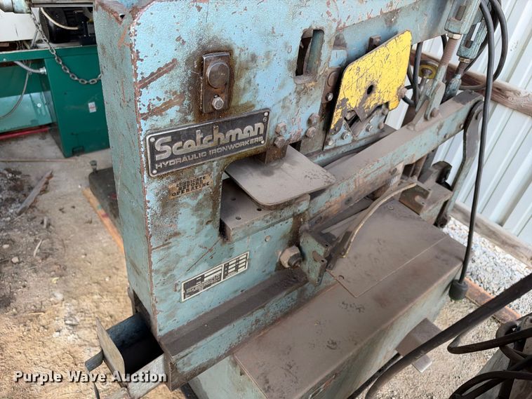 image for item EX2447 Machine shop equipment