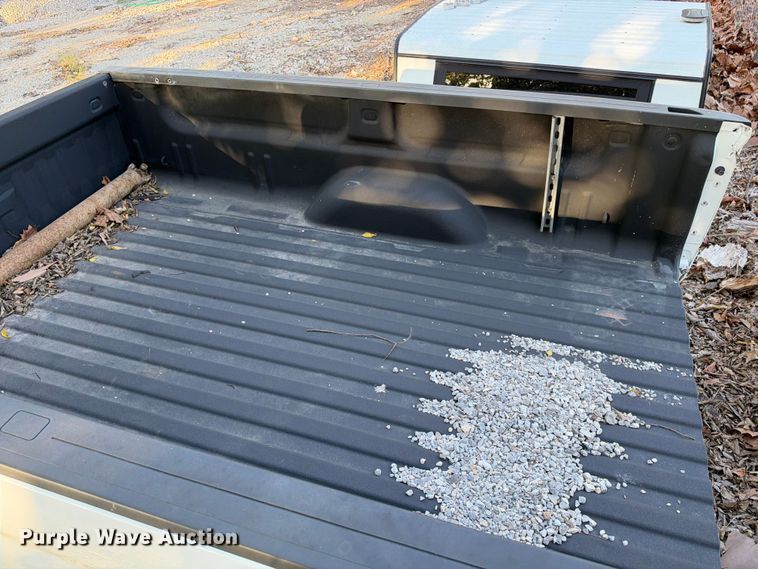 image for item EX2450 Chevrolet Silverado pickup truck bed
