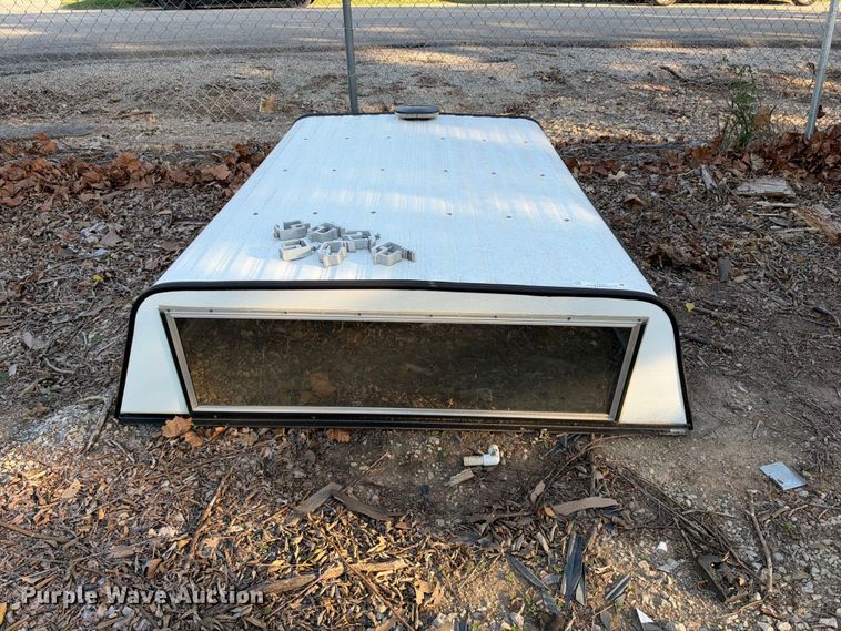 image for item EX2451 Pickup truck topper