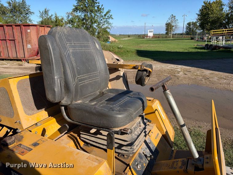 image for item EX2467 2000 Hustler 4600 lawn mower