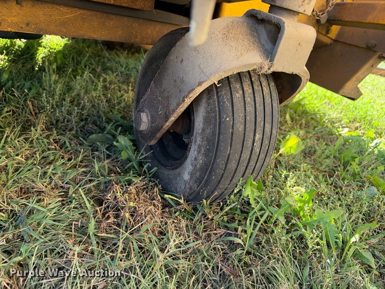 image for item EX2467 2000 Hustler 4600 lawn mower