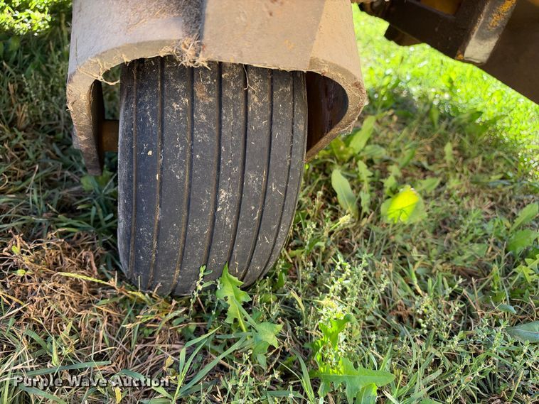image for item EX2467 2000 Hustler 4600 lawn mower