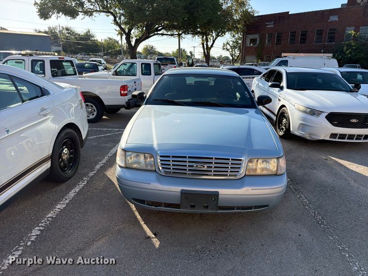 image for item FB8899 2011 Ford Crown Victoria Police Interceptor 