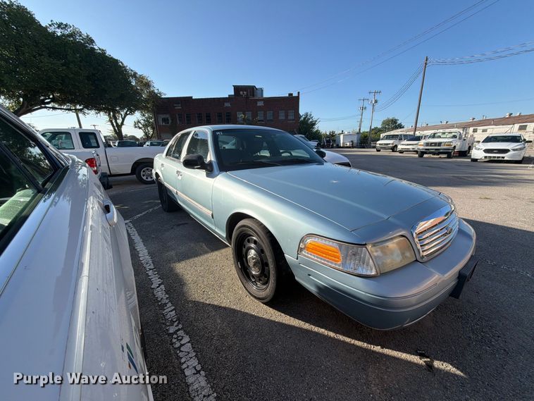 image for item FB8899 2011 Ford Crown Victoria Police Interceptor 