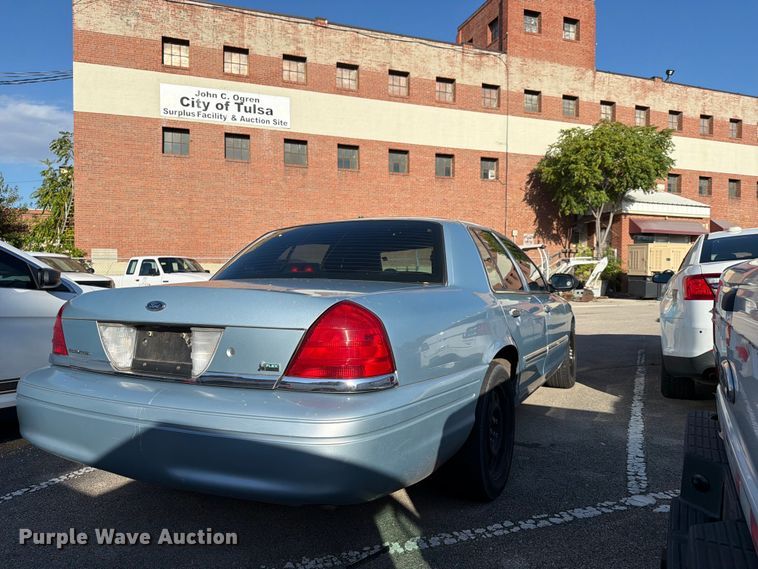 image for item FB8899 2011 Ford Crown Victoria Police Interceptor 