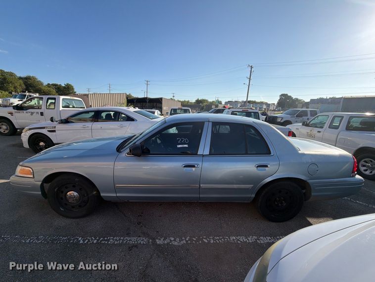 image for item FB8899 2011 Ford Crown Victoria Police Interceptor 