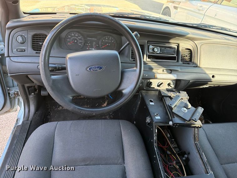 image for item FB8899 2011 Ford Crown Victoria Police Interceptor 