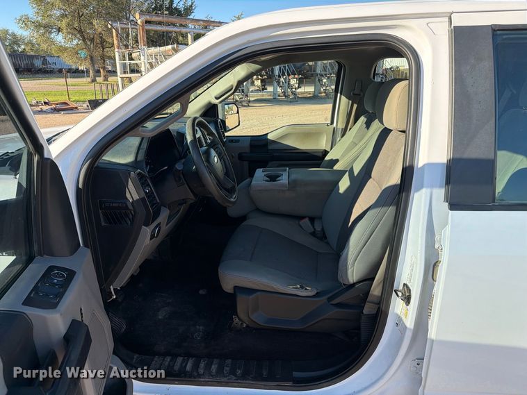 image for item FB8990 2016 Ford F150 Crew Cab pickup truck