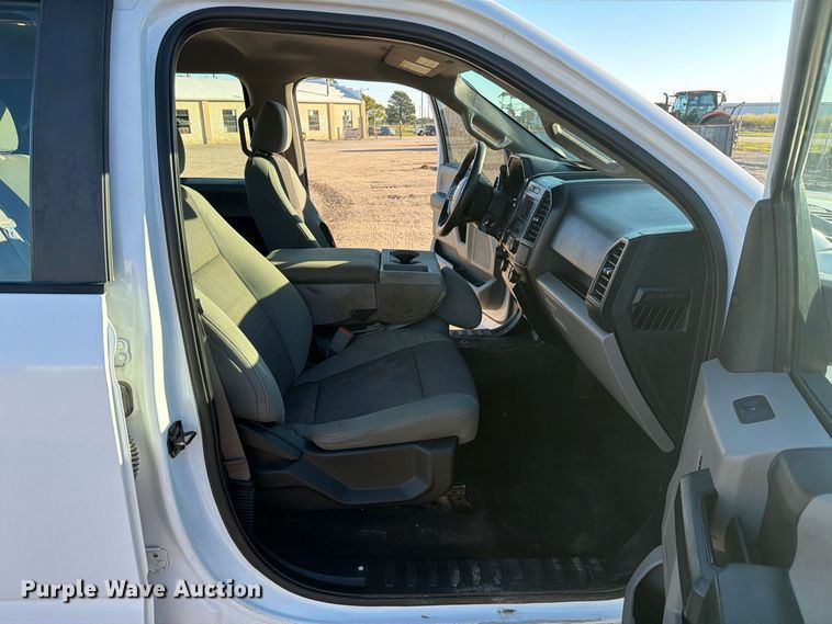 image for item FB8990 2016 Ford F150 Crew Cab pickup truck