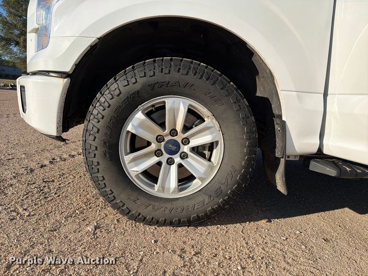 image for item FB8990 2016 Ford F150 Crew Cab pickup truck