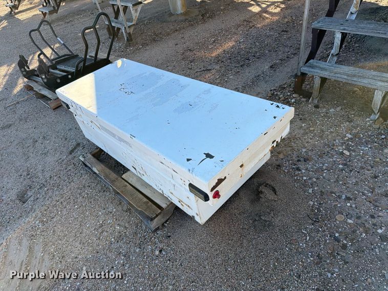 image for item FB8991 Automotive parts