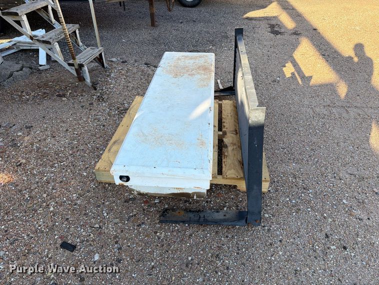 image for item FB8991 Automotive parts