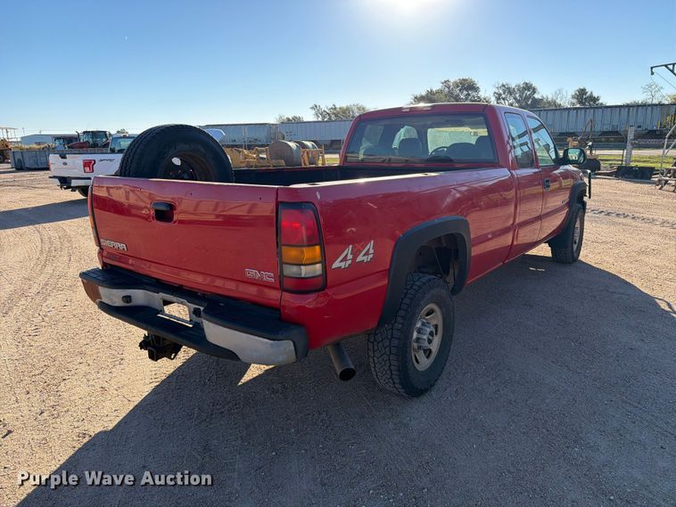 image for item FB8993 2005 GMC Sierra 3500 Ext. Cab pickup truck