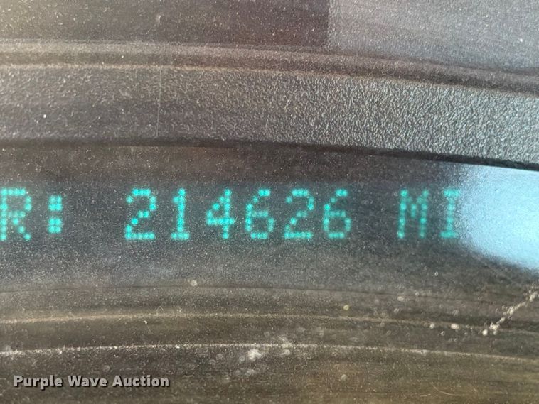 image for item FB8993 2005 GMC Sierra 3500 Ext. Cab pickup truck