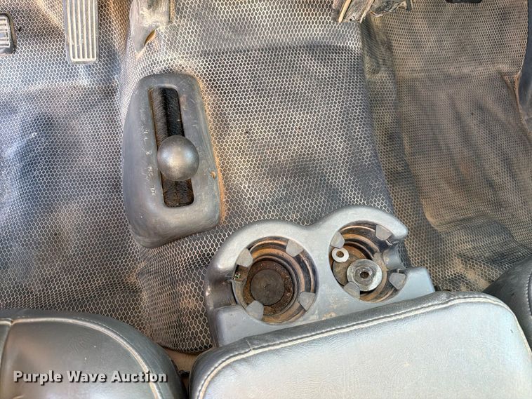 image for item FB8993 2005 GMC Sierra 3500 Ext. Cab pickup truck