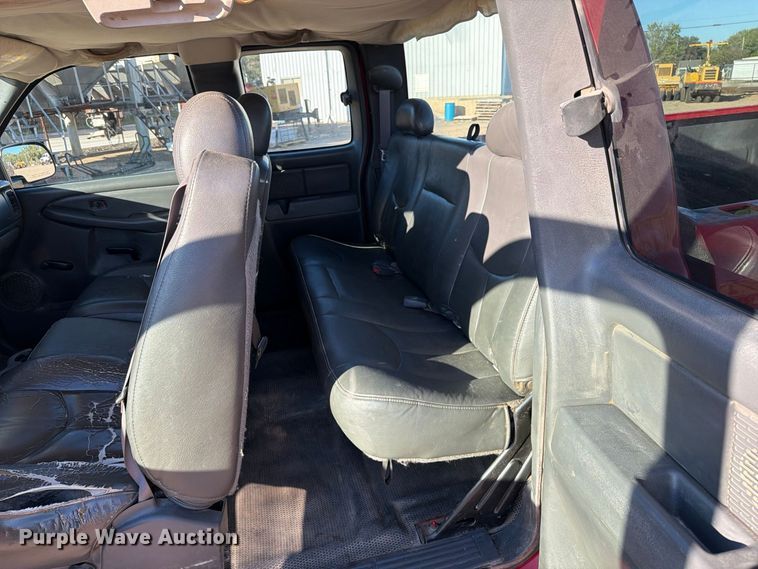 image for item FB8993 2005 GMC Sierra 3500 Ext. Cab pickup truck