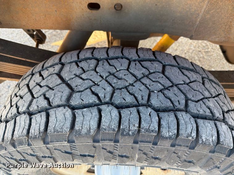 image for item FB8993 2005 GMC Sierra 3500 Ext. Cab pickup truck