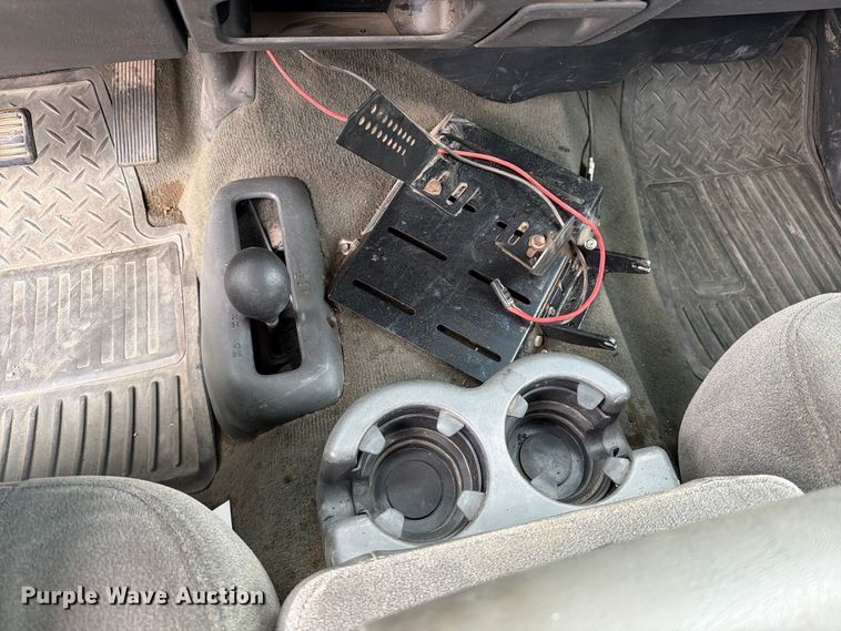 image for item FB8999 2006 Chevrolet Silverado 1500 Crew Cab pickup truck