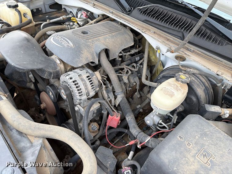 image for item FB8999 2006 Chevrolet Silverado 1500 Crew Cab pickup truck
