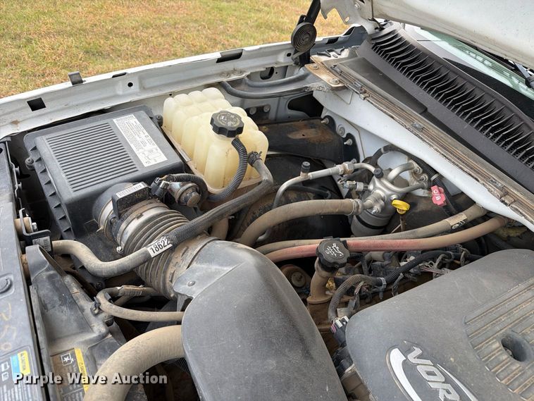 image for item FB8999 2006 Chevrolet Silverado 1500 Crew Cab pickup truck