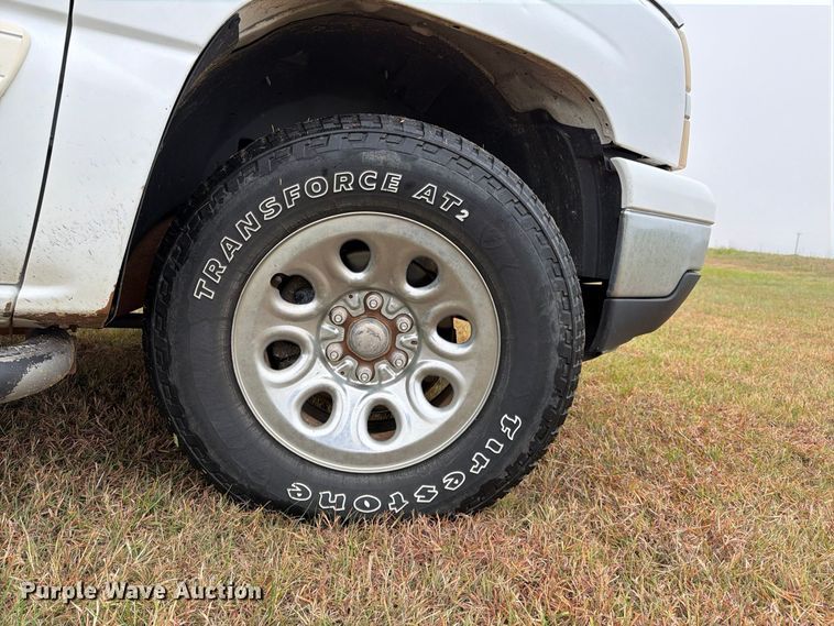 image for item FB8999 2006 Chevrolet Silverado 1500 Crew Cab pickup truck