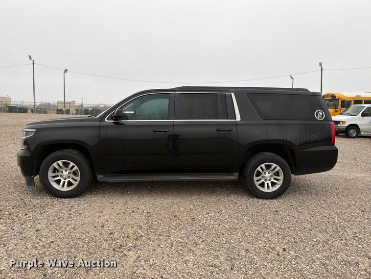 image for item FC0002 2016 Chevrolet Suburban SUV