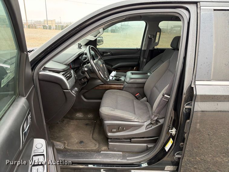 image for item FC0002 2016 Chevrolet Suburban SUV
