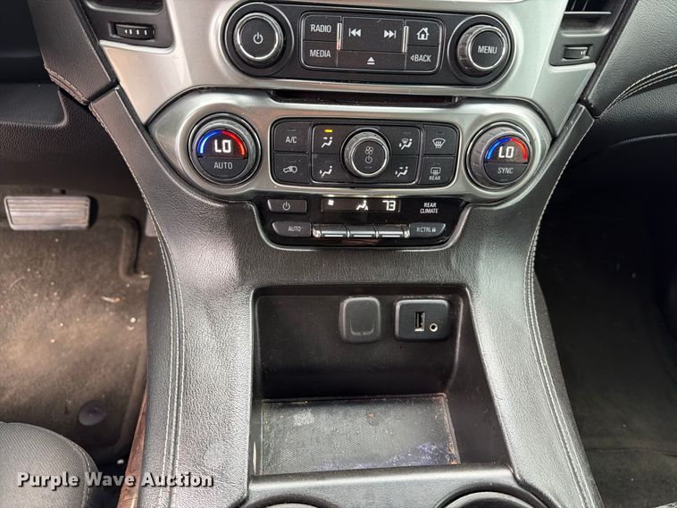 image for item FC0002 2016 Chevrolet Suburban SUV