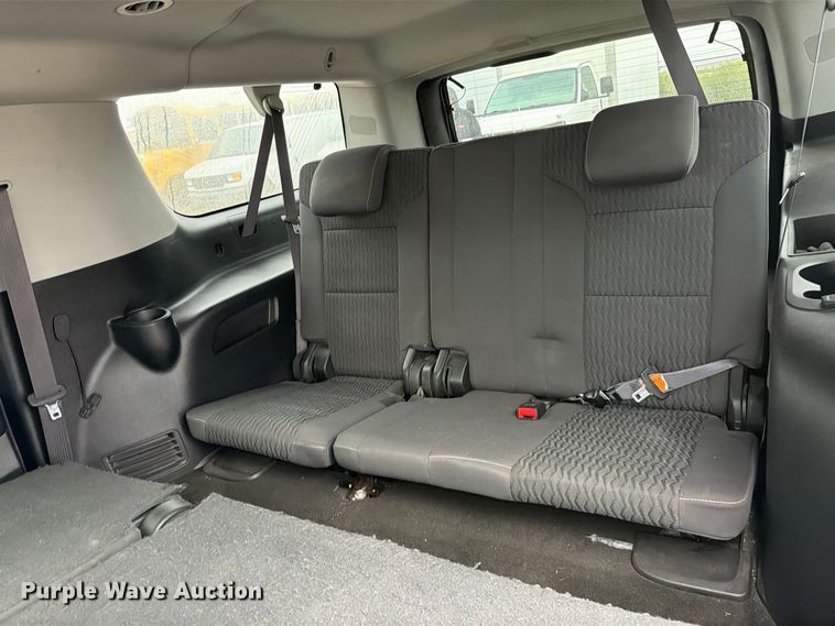 image for item FC0002 2016 Chevrolet Suburban SUV