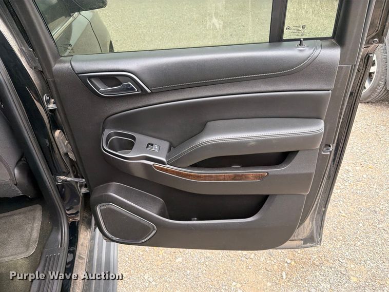 image for item FC0002 2016 Chevrolet Suburban SUV