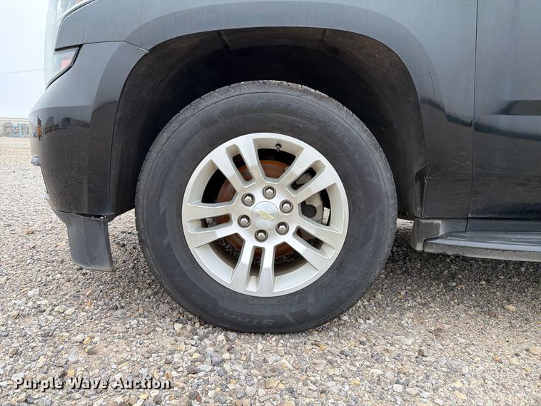 image for item FC0002 2016 Chevrolet Suburban SUV