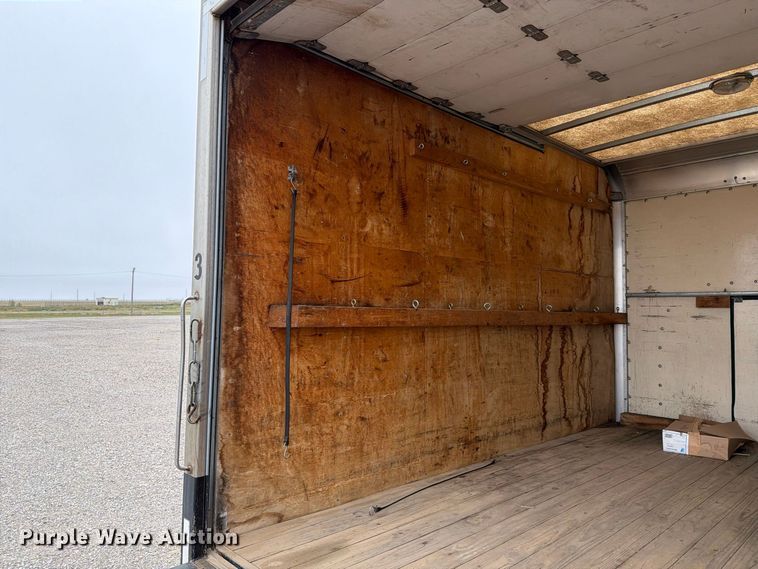 image for item FC0003 2005 Chevrolet G3500 box truck