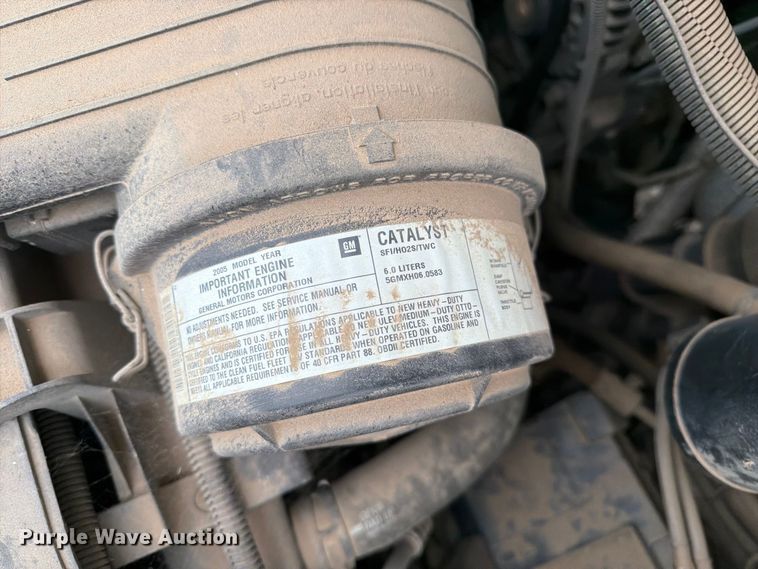 image for item FC0003 2005 Chevrolet G3500 box truck