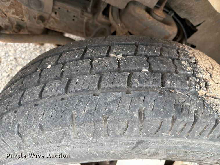 image for item FC0003 2005 Chevrolet G3500 box truck