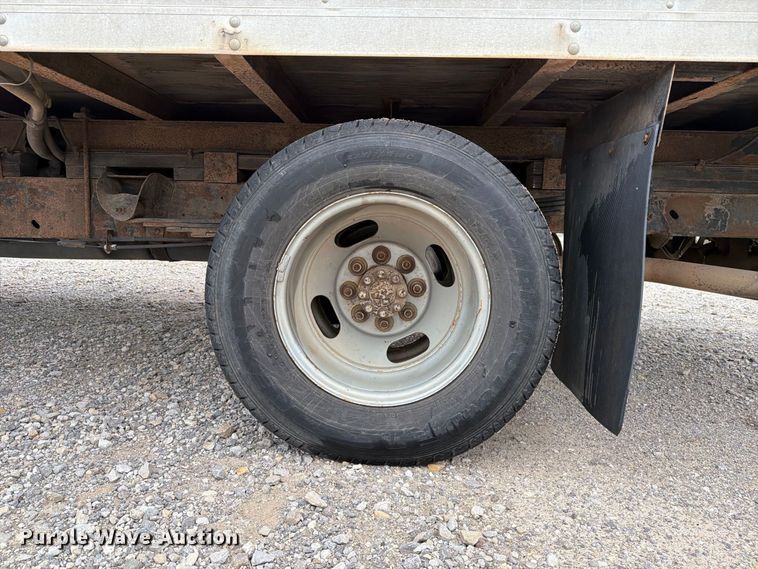image for item FC0003 2005 Chevrolet G3500 box truck