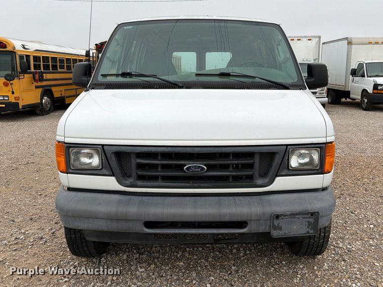 image for item FC0005 2006 Ford E350 Super Duty van
