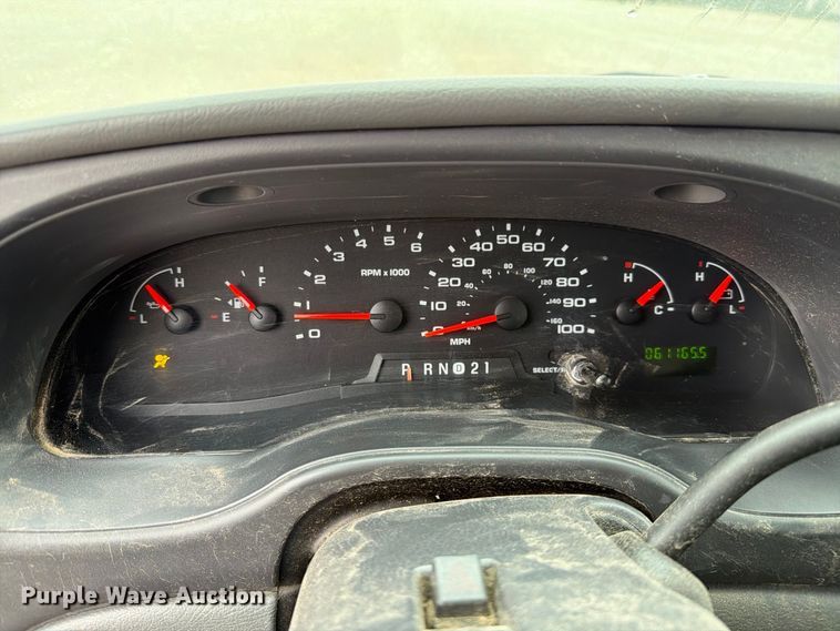image for item FC0005 2006 Ford E350 Super Duty van