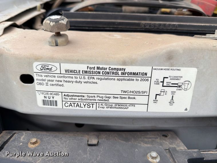 image for item FC0005 2006 Ford E350 Super Duty van