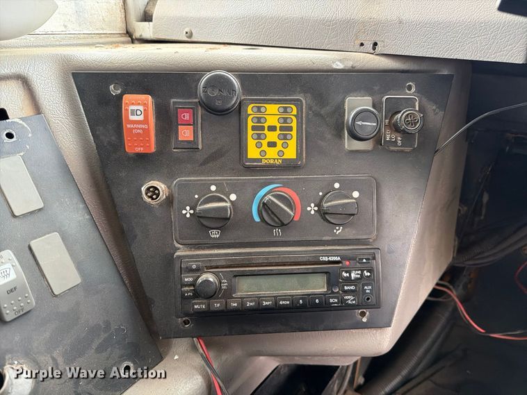 image for item FC0006 2005 Thomas school bus